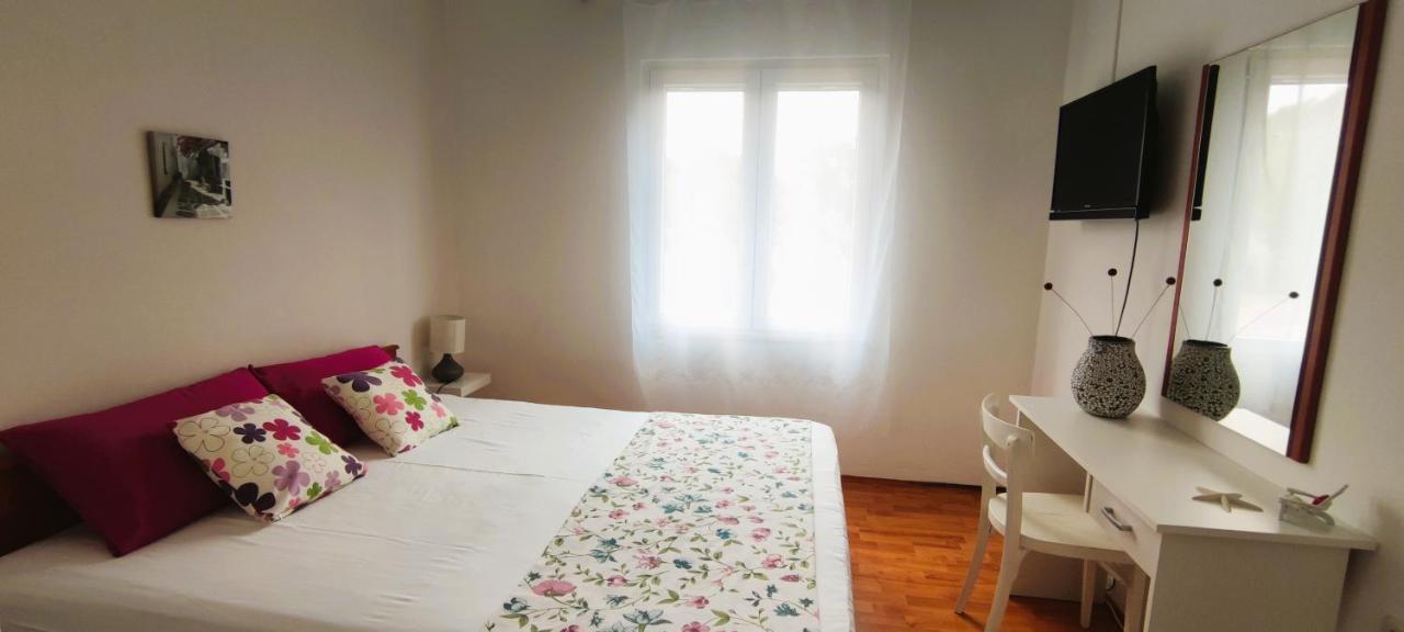Apartments Senka Вигани Екстериор снимка
